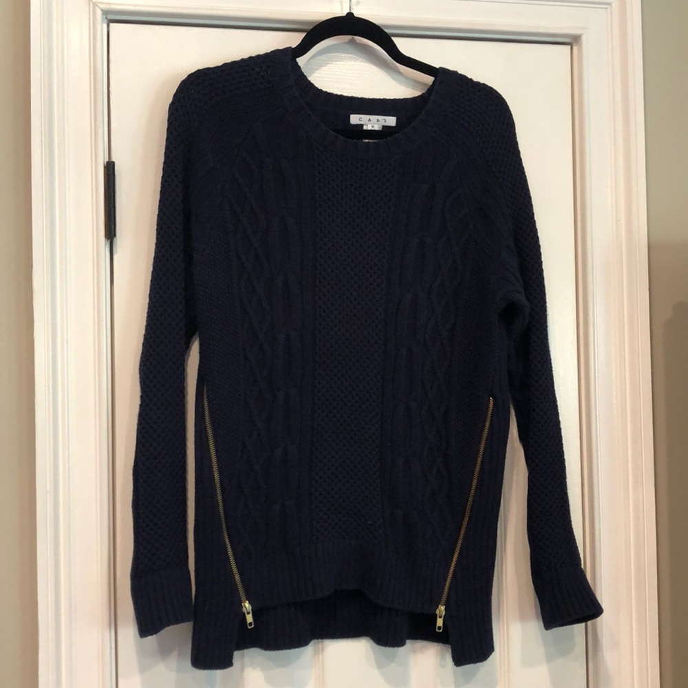 Navy Blue knit sweater • Cabi